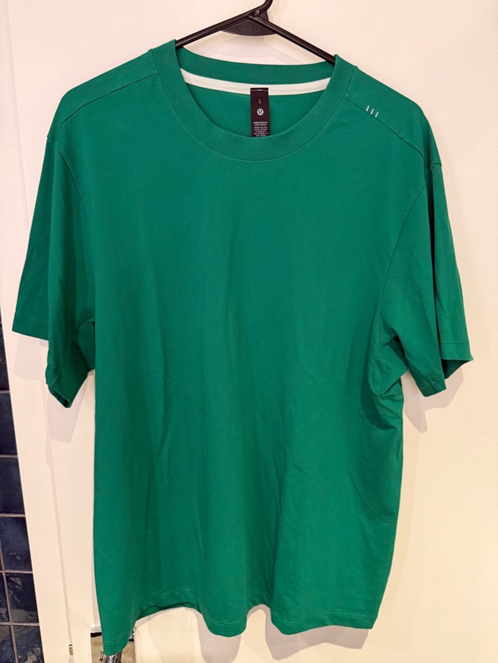 lululemon athletica Men's Emerald Green Crew Tee
